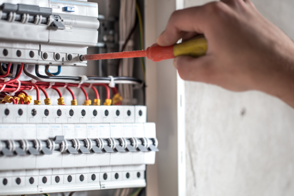 Electrical Problems in Dubai Homes